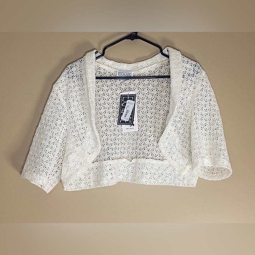 Knitted half length shrug